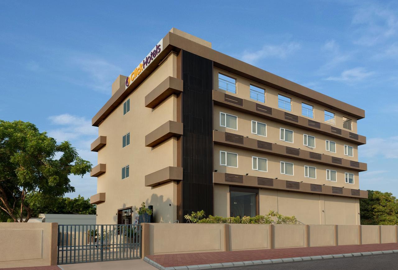 Click Hotel Bhuj Exterior foto